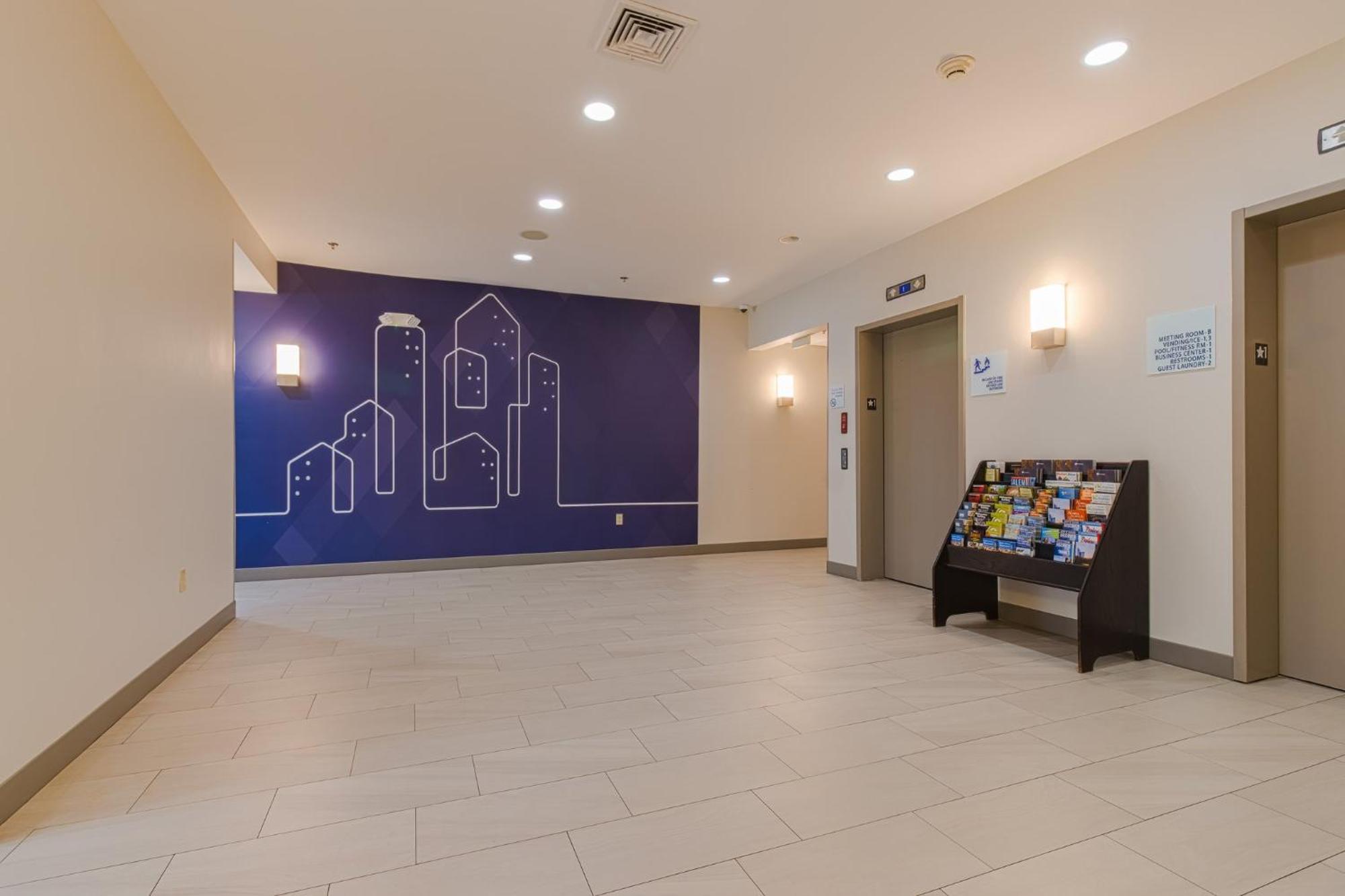 Holiday Inn Express Hartford-Newington By Ihg Buitenkant foto