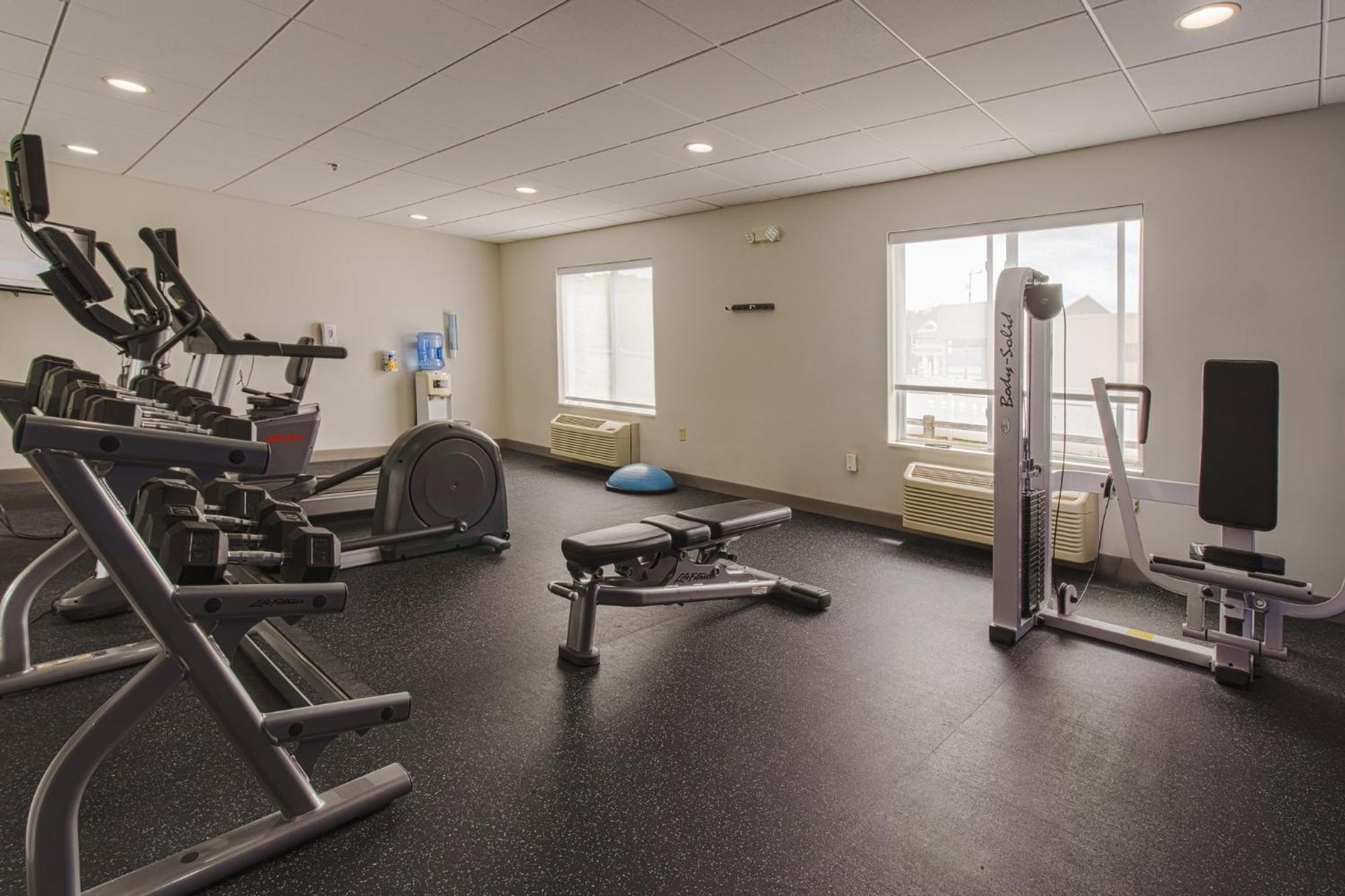 Holiday Inn Express Hartford-Newington By Ihg Buitenkant foto