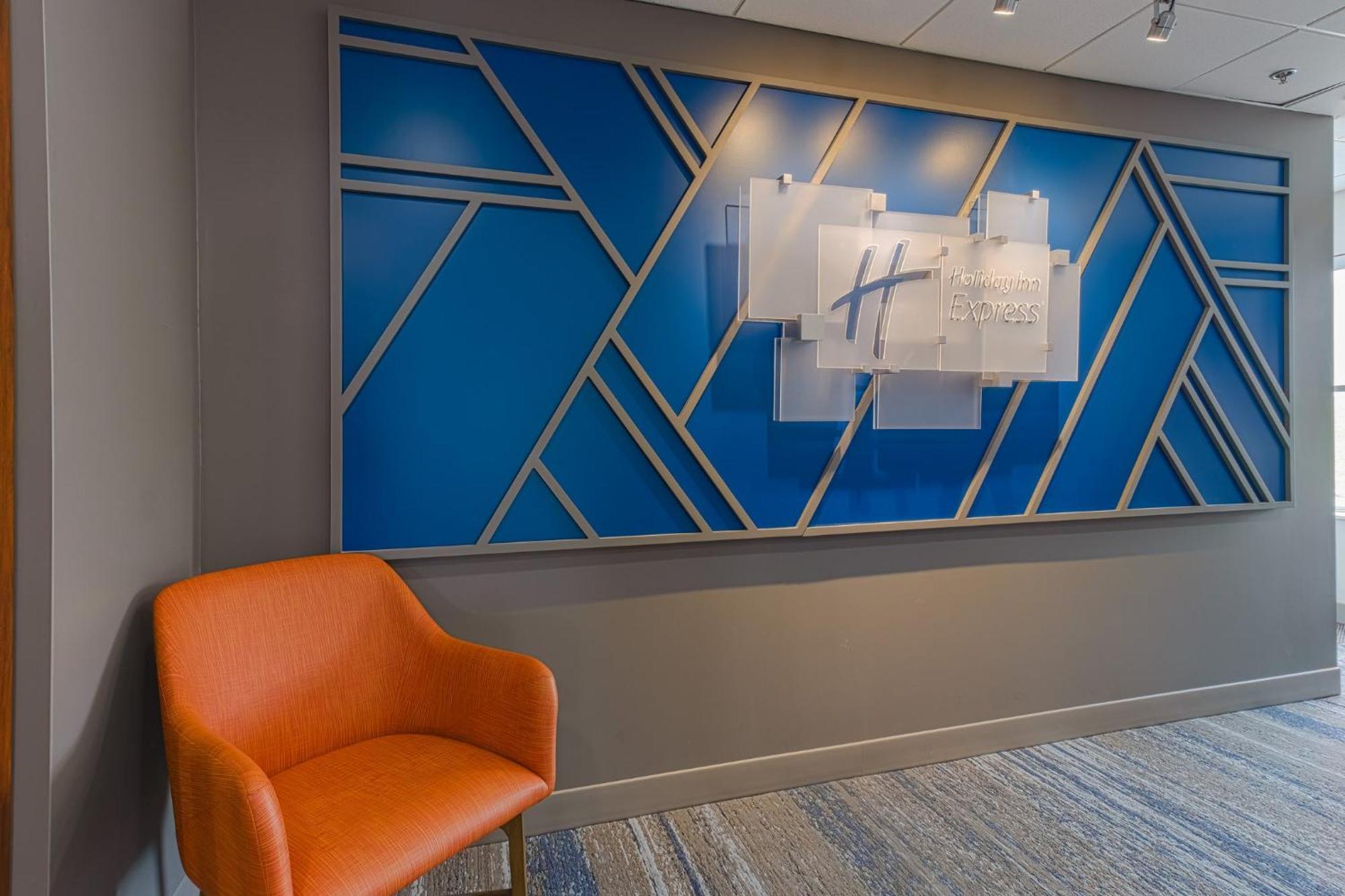 Holiday Inn Express Hartford-Newington By Ihg Buitenkant foto