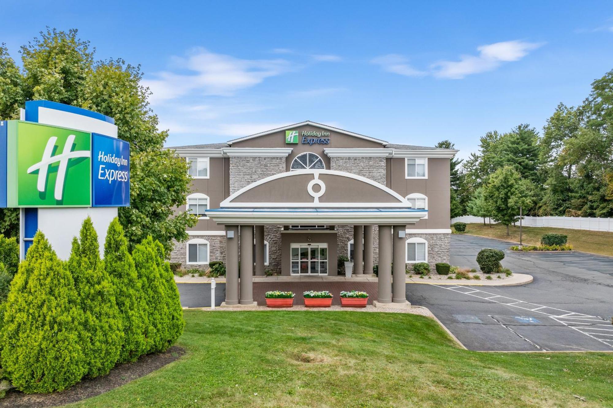 Holiday Inn Express Hartford-Newington By Ihg Buitenkant foto