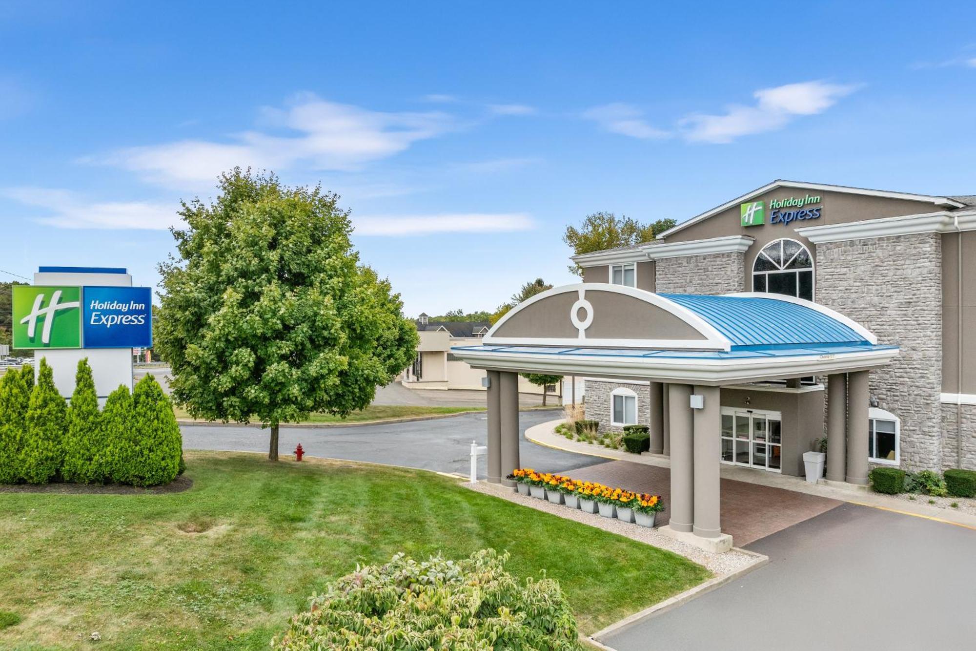 Holiday Inn Express Hartford-Newington By Ihg Buitenkant foto