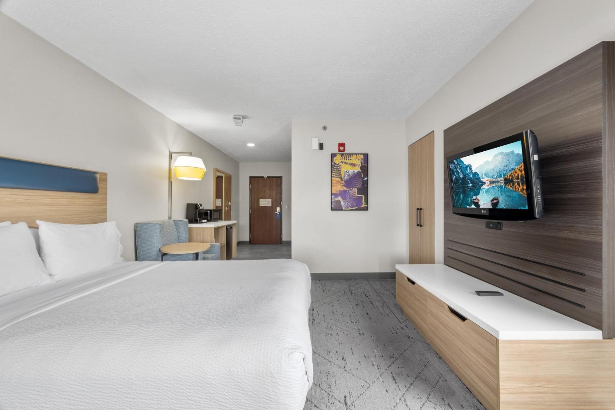 Holiday Inn Express Hartford-Newington By Ihg Buitenkant foto