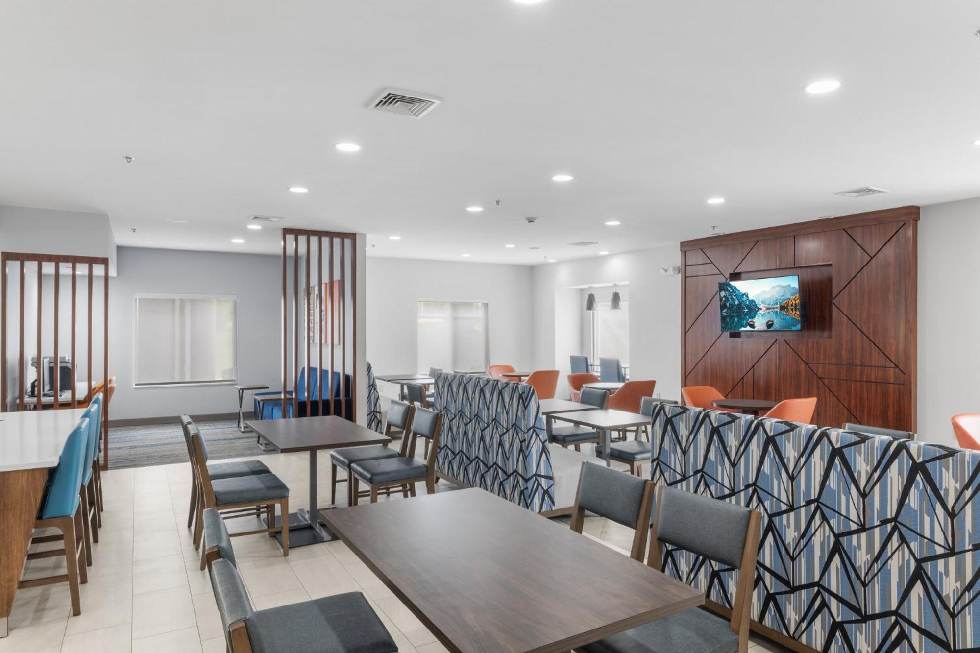 Holiday Inn Express Hartford-Newington By Ihg Buitenkant foto